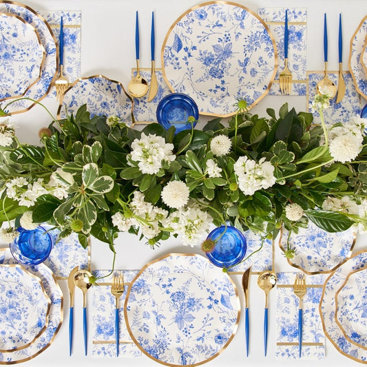 TIMELESS TABLE SETTING