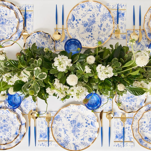 TIMELESS TABLE SETTING
